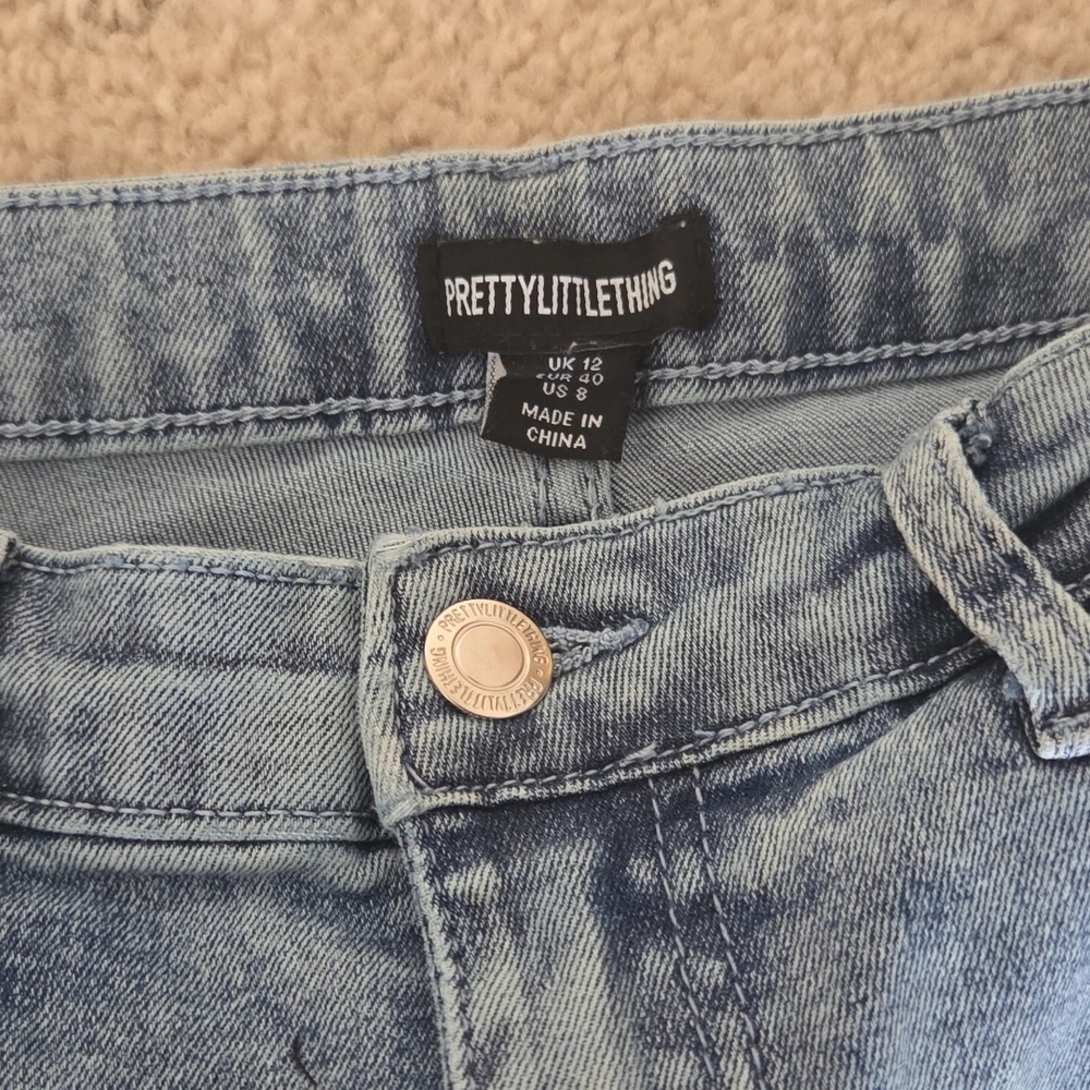 PrettyLittleThing Light Blue High Rise Jeans